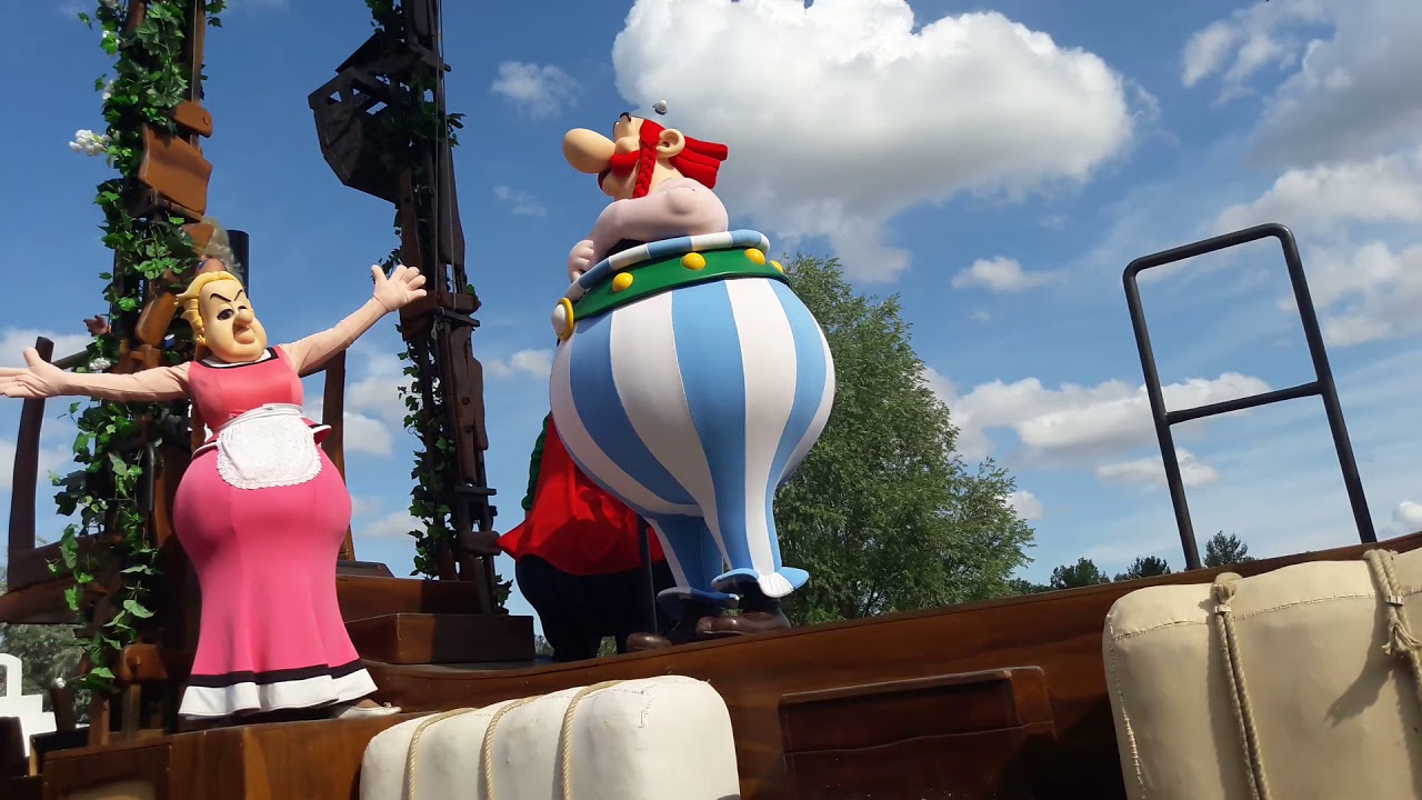 Parade Ast&eacute;rix au parc Ast&eacute;rix de paris