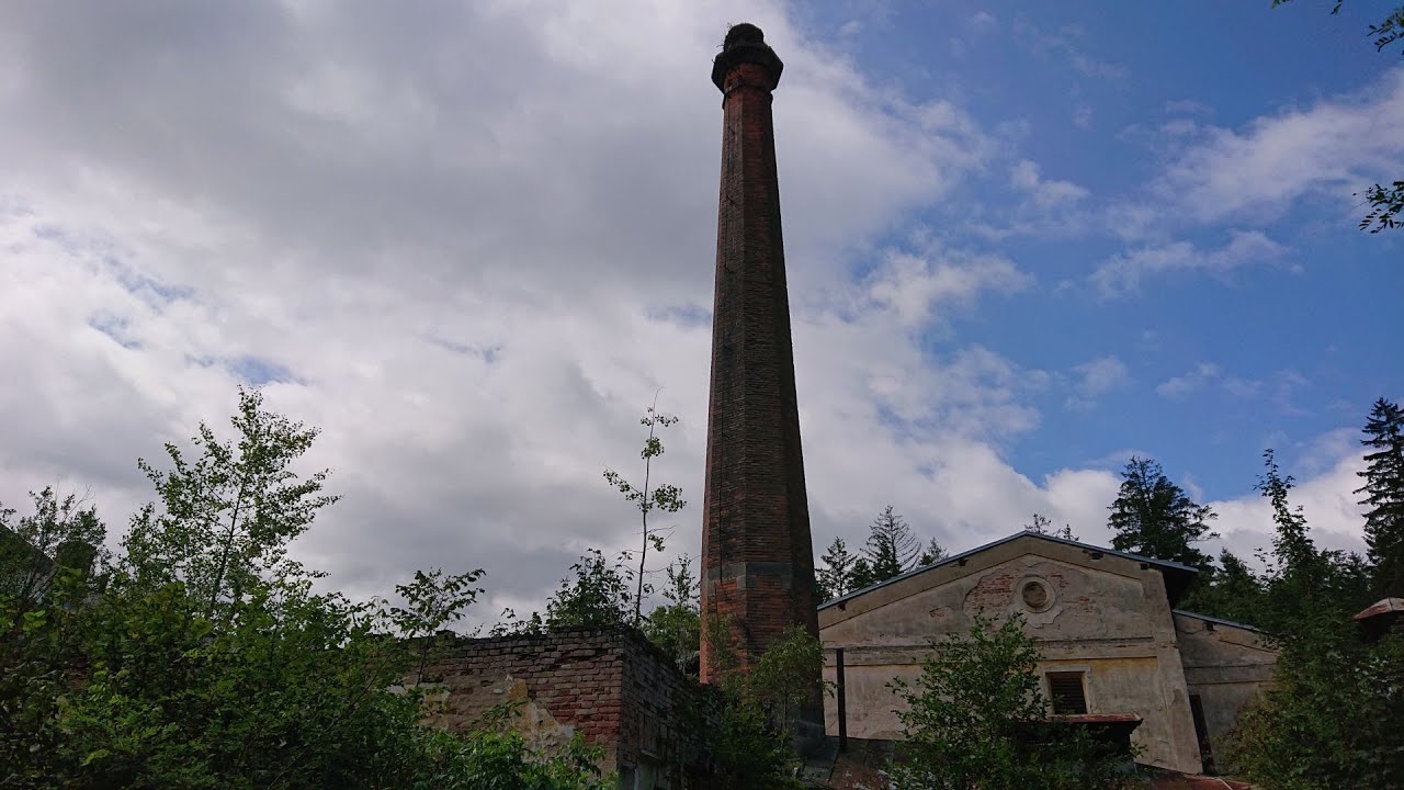 Riesige verlassene Textilfabrik im Waldviertel