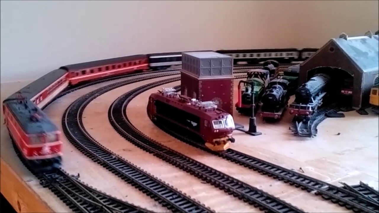 Roco OBB 1044s hauling 1980s D265 Mozart and Ex 468 Arlberg Express