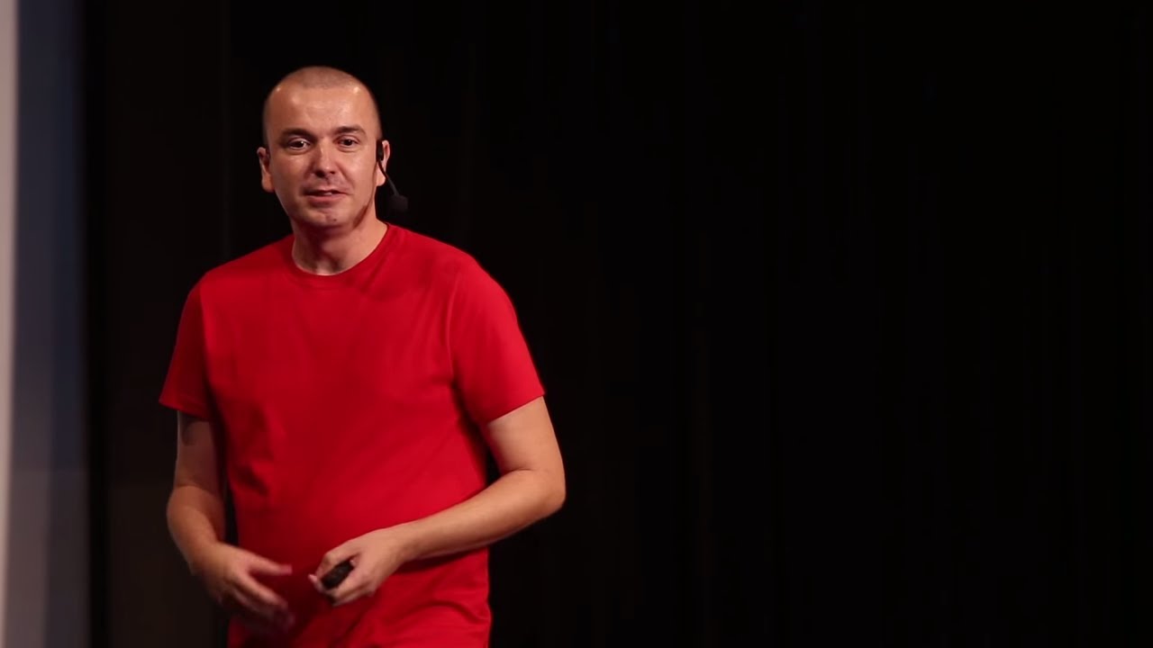 Como me tornei meu patrão através do Heavy Metal | João Paulo Andrade | TEDxRuaPortugal