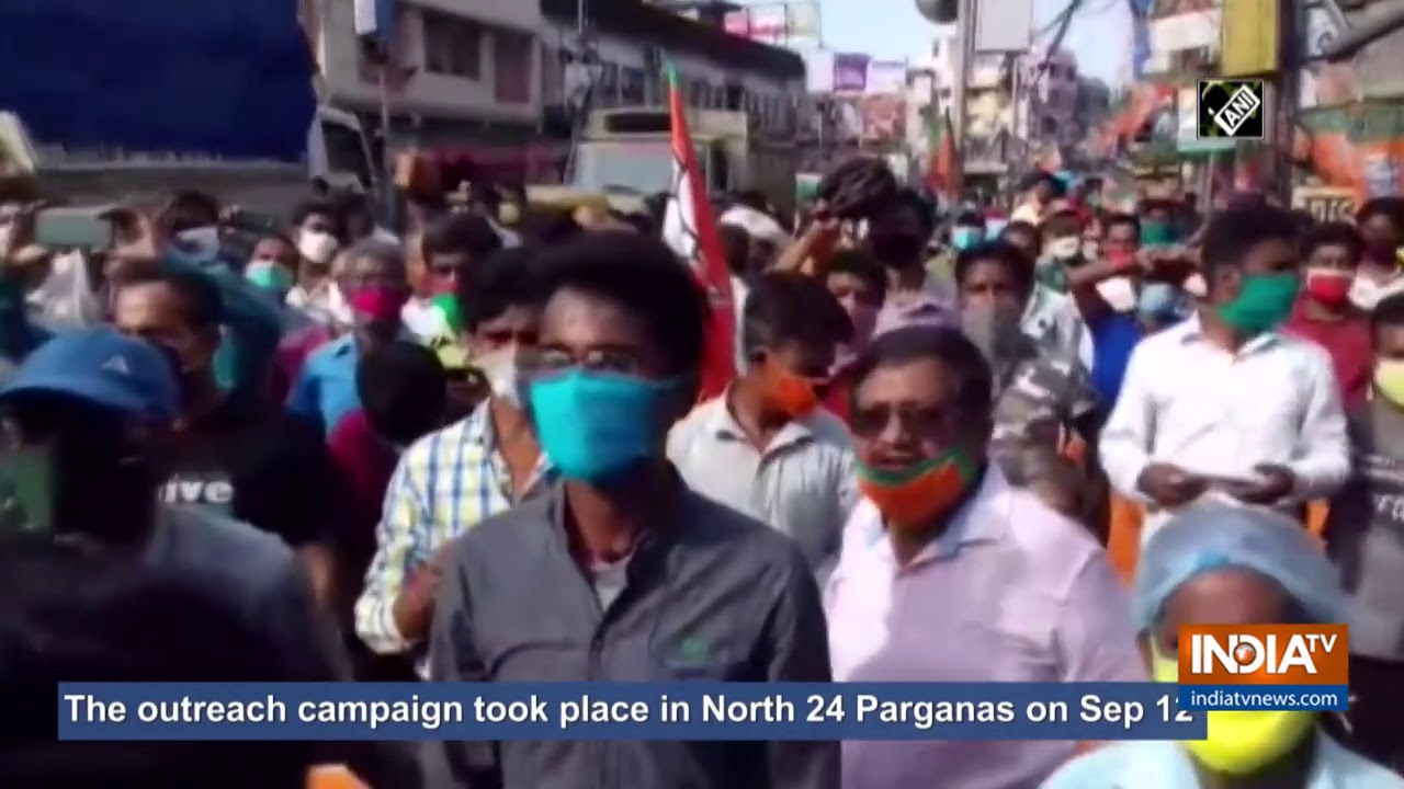 Social distancing goes for toss at BJP's 'Chai Pe Charcha' program in WB