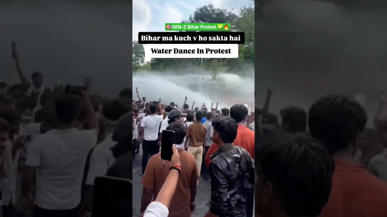 🎯 GEN-Z Bihar Boys | Water 💧 Dance 💃 In Protest 😀 | #protest #biharprotest #jantarmantar #viral