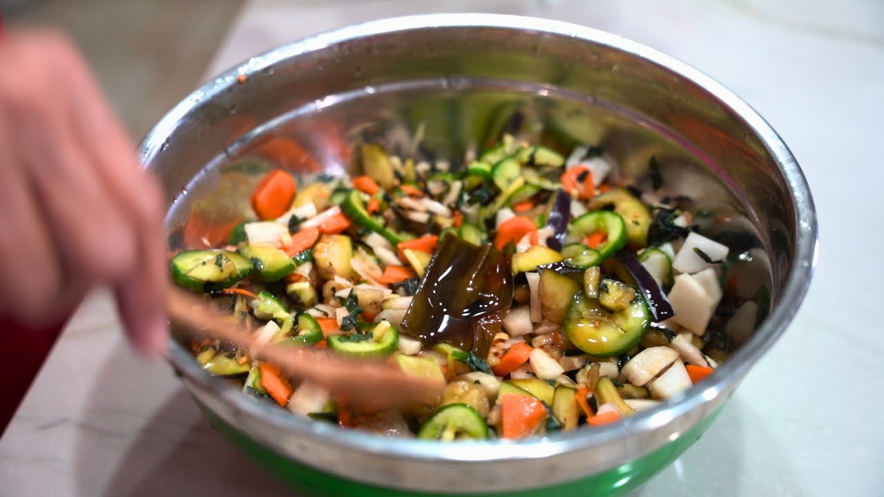 Japanese 7 Ingredient Pickle