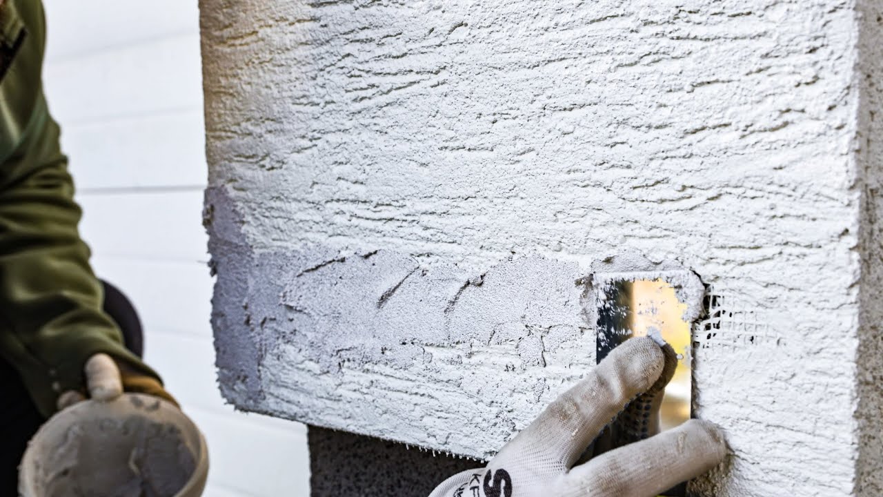 Dziura w elewacji - zobacz, jak szybko i skutecznie naprawić uszkodzenia!