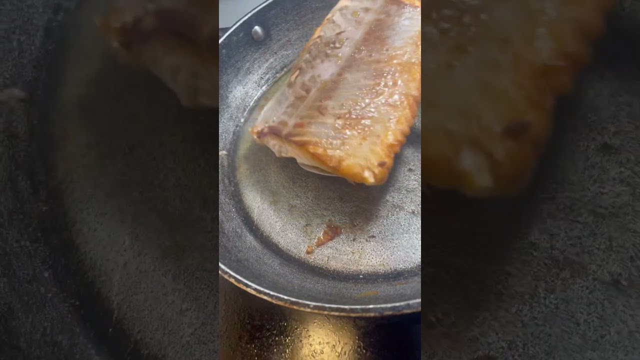Quick-Braised SALMON  🥦        #healthy #sauce #lemon #yogurt #mint #tarragon #salt
