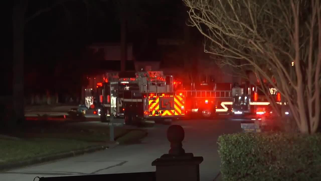 Fire crews respond to Simpsonville residence