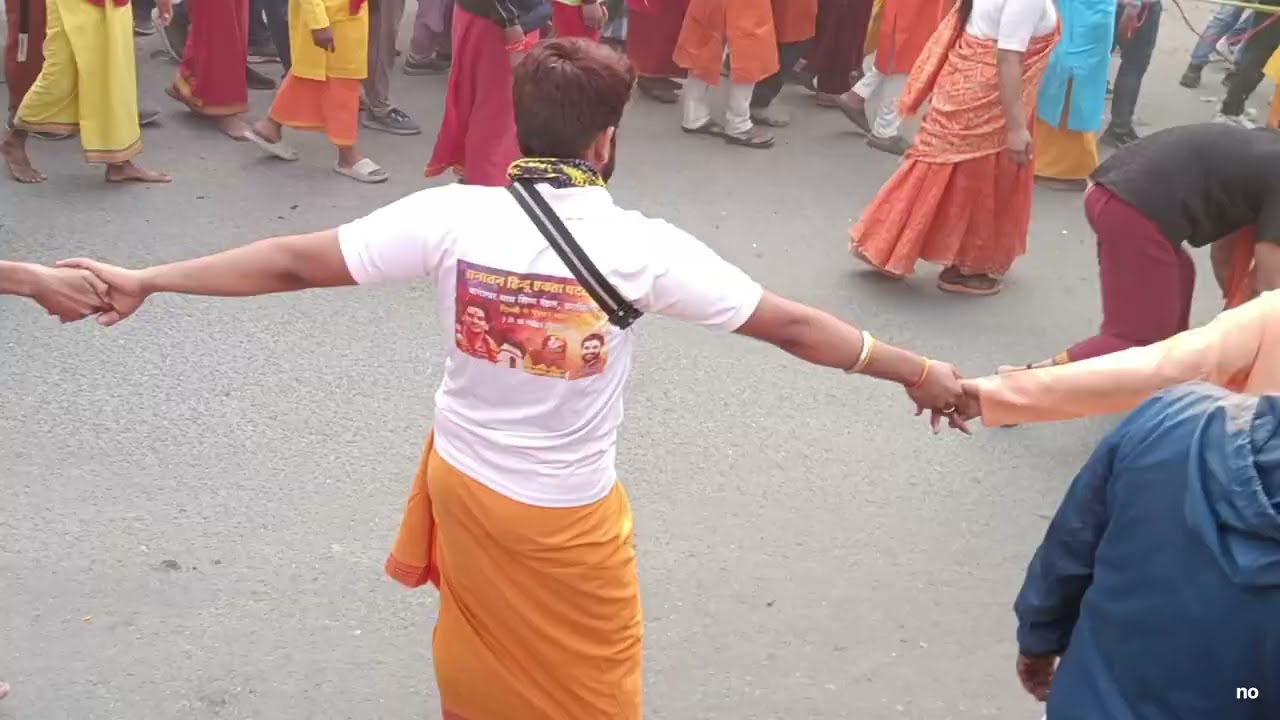 हिन्दू राष्ट्र एकता यात्रा का तीसरा दिवस प्रारंभ में बागेश्वर सरकार और देवअनिरुद्धाचार्य जी के दर्शन