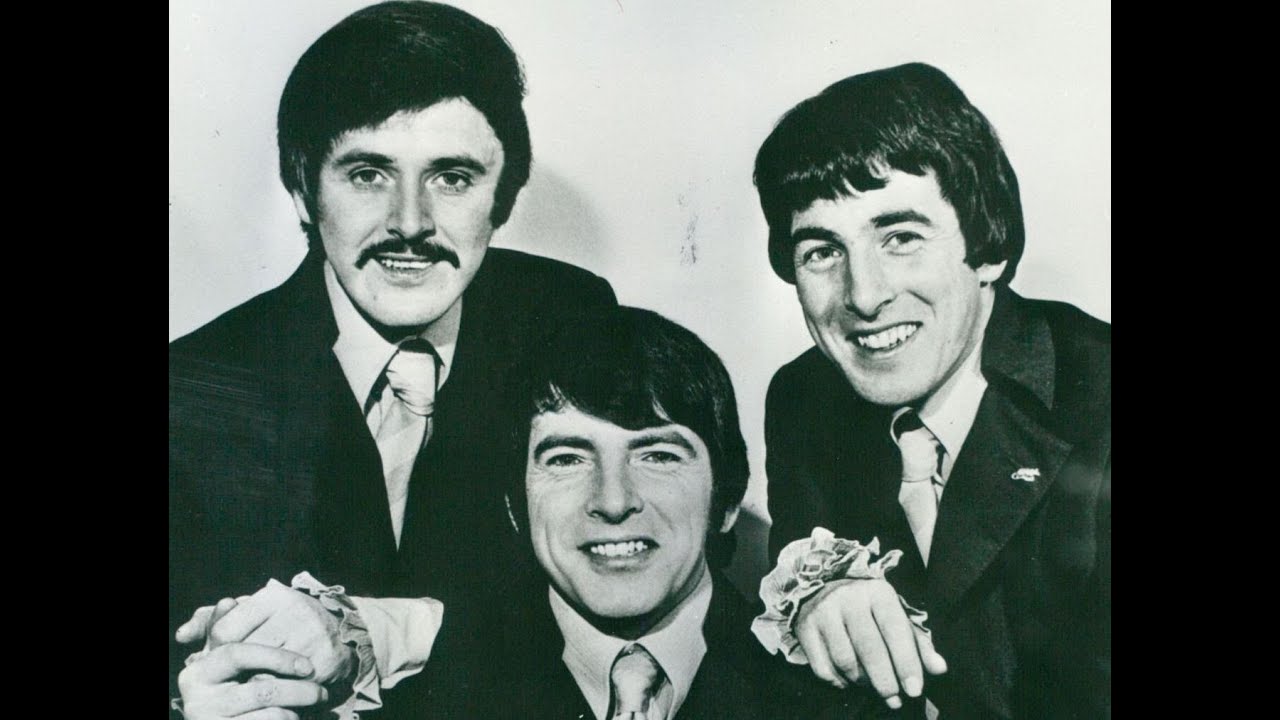 The Bachelors - Wand'rin Star (1970)