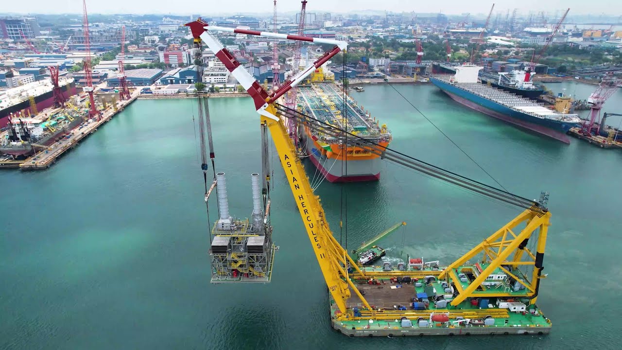 Prosperity FPSO topsides lifting