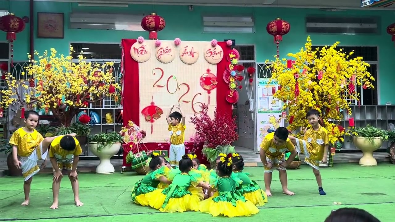 Xuka - Tất niên 2025 - Lá 2