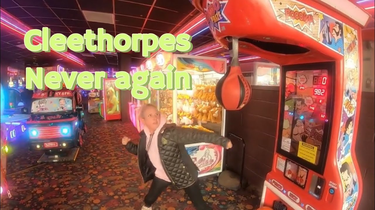 The real CLEETHORPES! we went for 1 hour! NEVER AGAIN #beach #seaside #travelvlog