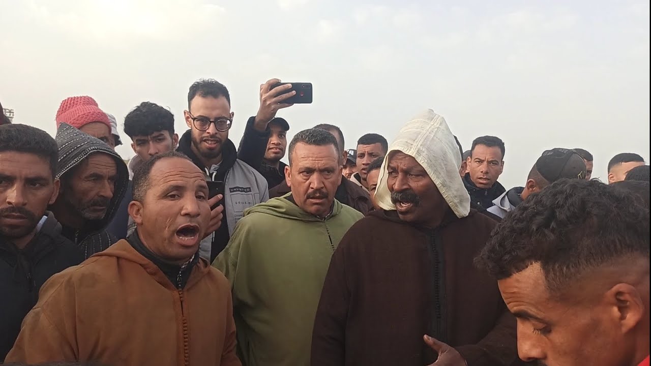 سي دريس سلطان يوم عجبو عود برݣي عند حميد طيكطوك و خرجو شرويط للمحرك