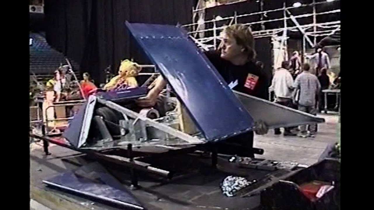 Lightning Robot Pt2 - Version R2, RW Live and more