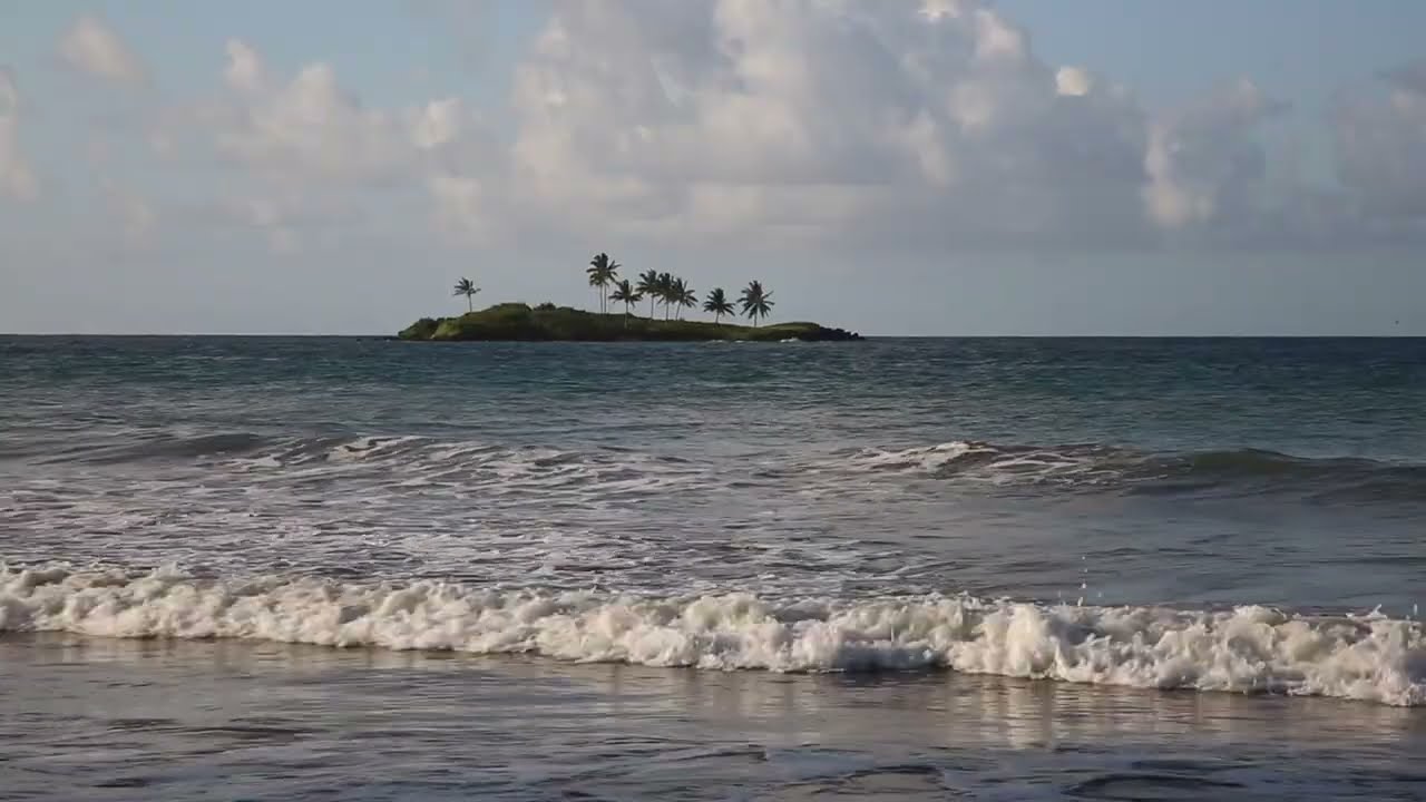 Comores Grande Comore Ndroud&eacute; Plage / The Comoros Ngazidja Ndroude beach