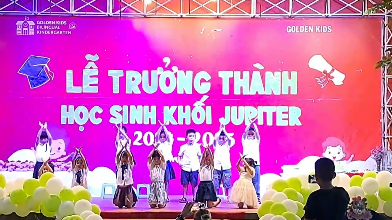Beo trong Lễ trưởng thành của Trường GoldenKis