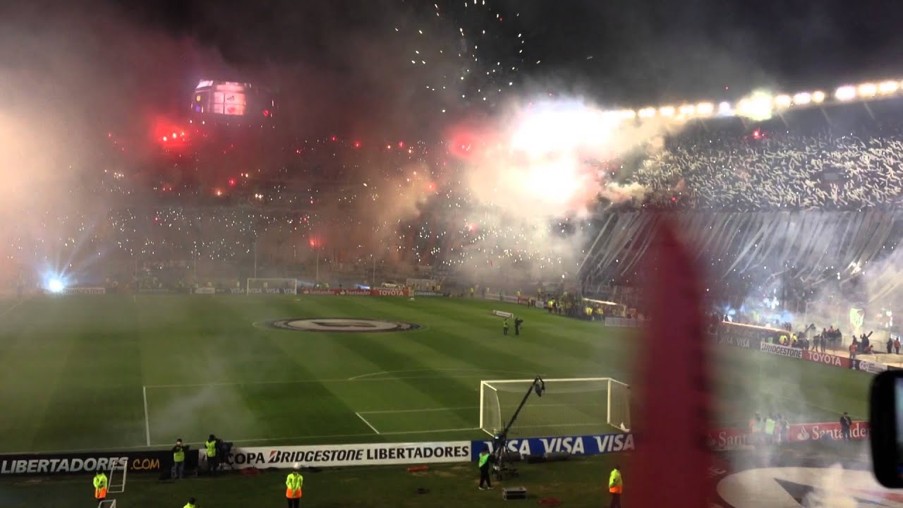 Salida de River ante Tigres - Final Copa Libertadores