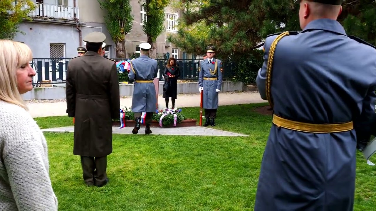 Kladenie vencov ku Dňu vojnových veteránov 10. 11. 2022