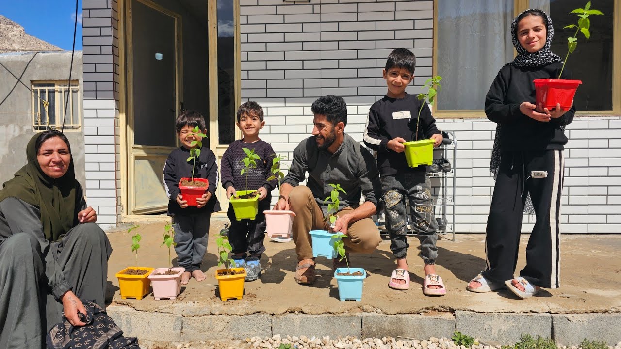 A Beautiful Day in an Equestrian Nomadic Family Home 🌸 | Handmade Home Decor with Stunning Flowers!