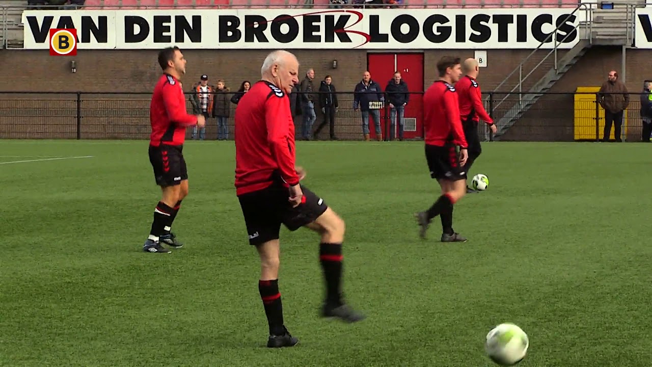 Helmond Sport bestaat 50 jaar en speelt wedstrijd met de mannen van weleer