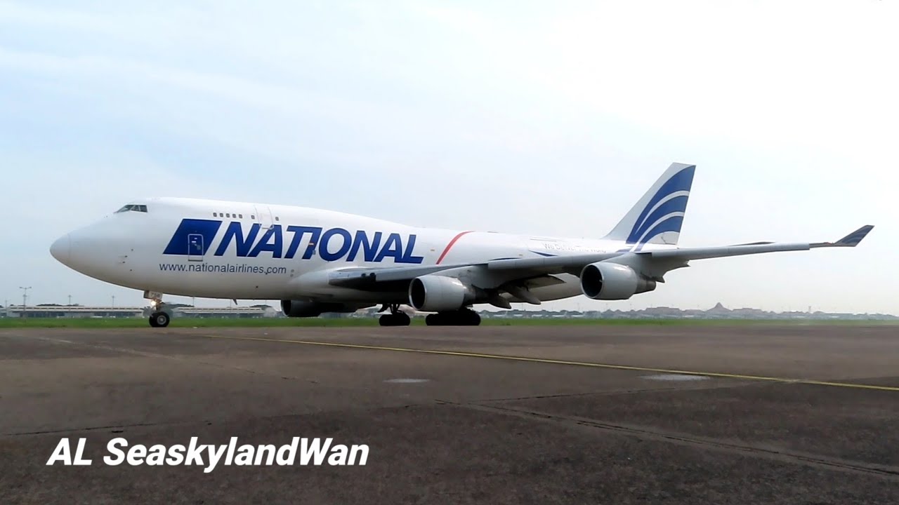 Boeing 747 Cargo National Airlines Take off dari Juanda. 
