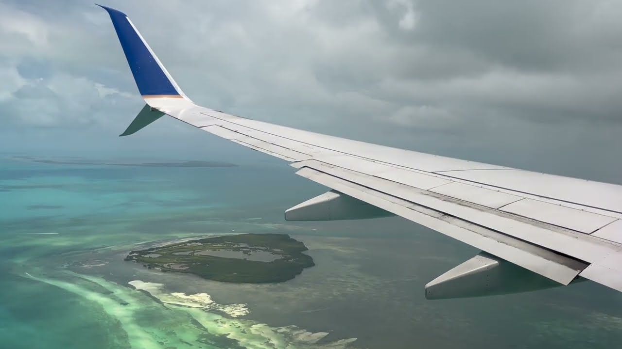 [HD] | STUNNING FLORIDA KEYS APPROACH & LOW LANDING | United 737-700 Landing in Key West (EYW).