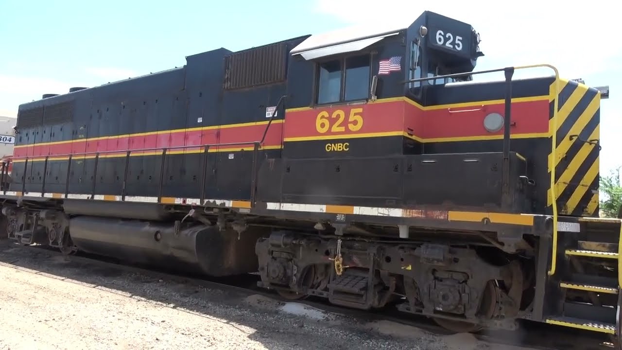 Gorgeous GNBC 625 GP38AC. #railfans