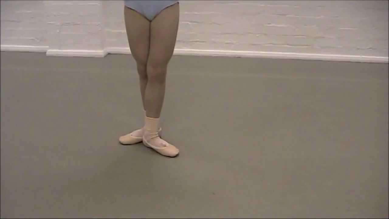 Aimee - Ballet - Feet positions with music