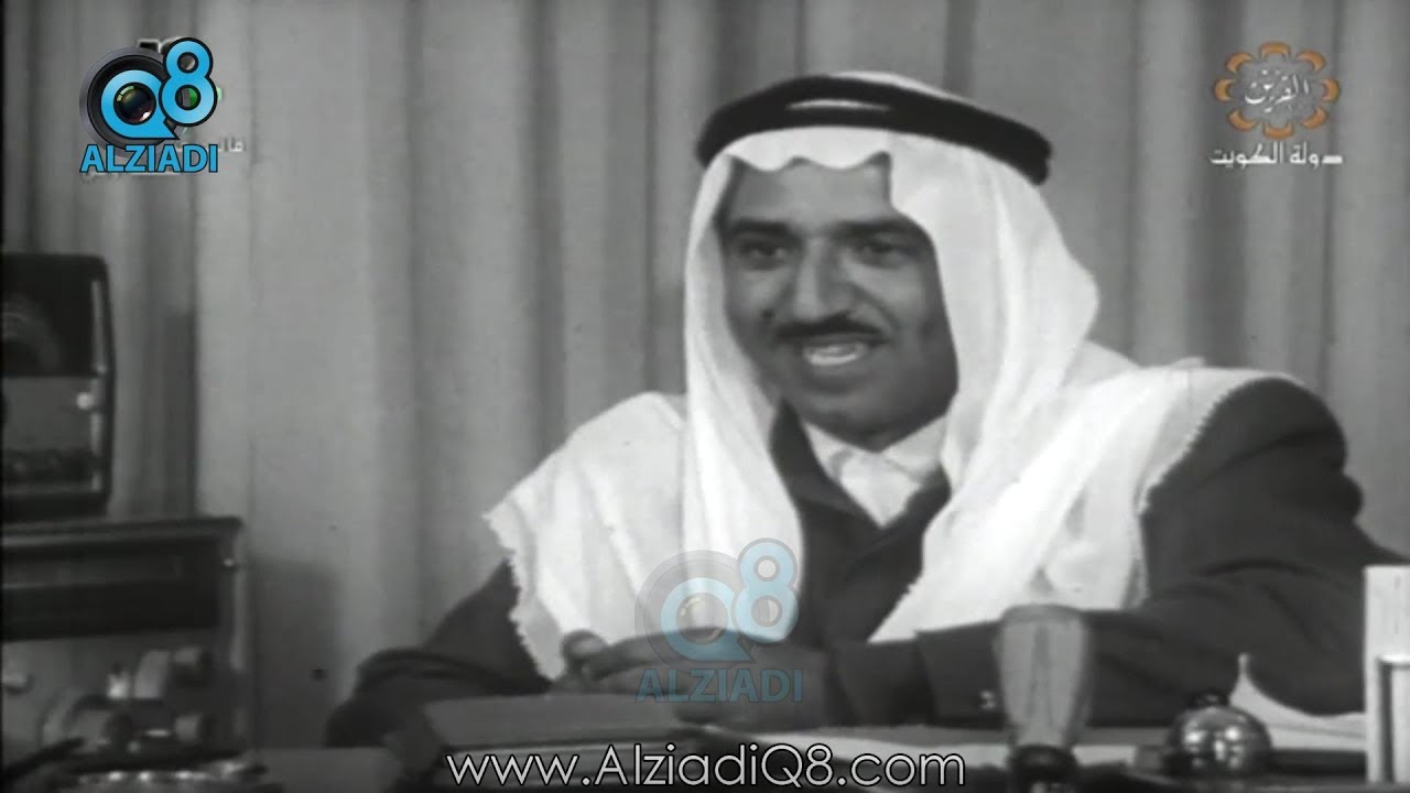 لقاء قديم مع سمو أمير البلاد الشيخ صباح الأحمد أثناء عمله كرئيس لدائرة الشؤون الاجتماعية والعمل