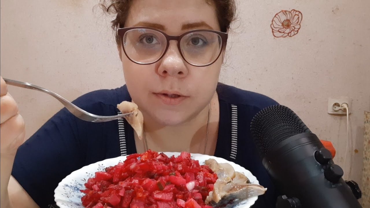 Мукбанг винегрет, селёдочка/Бодипозитив или как полюбить себя