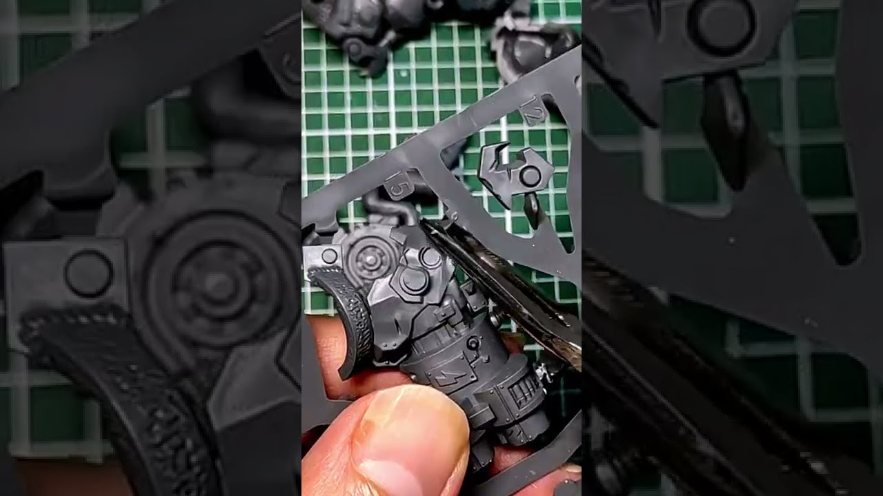 Unboxing and Building Ghazghkull Mag Uruk Thraka Pt  3