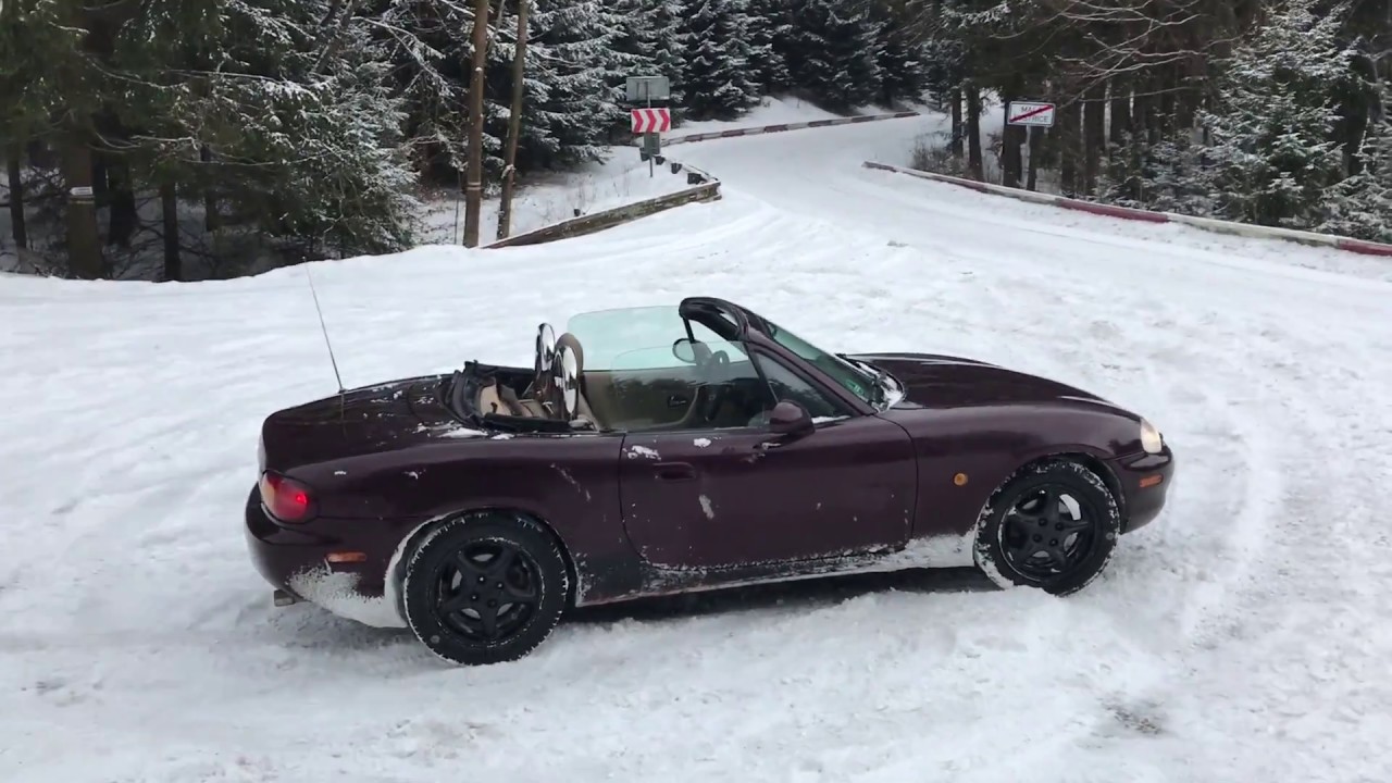 Mazda MX5 snow drift and fun