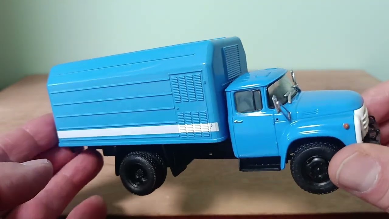 ЗИЛ 130 / ЛУМЗ. 890 Б / рефрижератор/. // 1/43 //. Обзор.