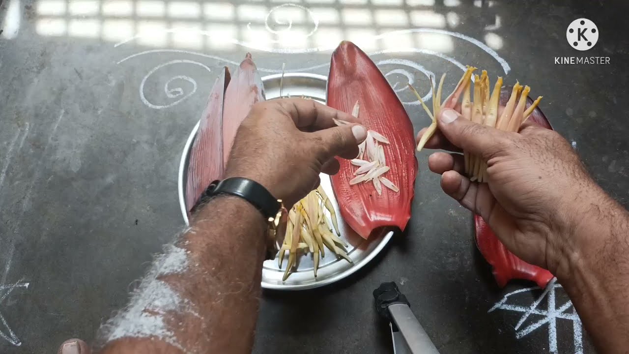అరటిపువ్వు(Banana Flower Cutting) తరుగుకుని వండుకునే విధానం.