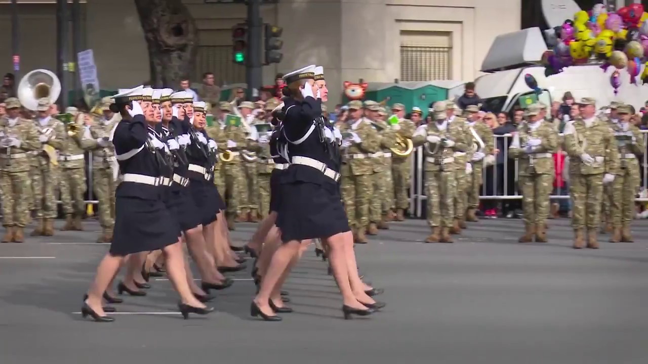 Participación de Prefectura en el desfile por el 25 de Mayo