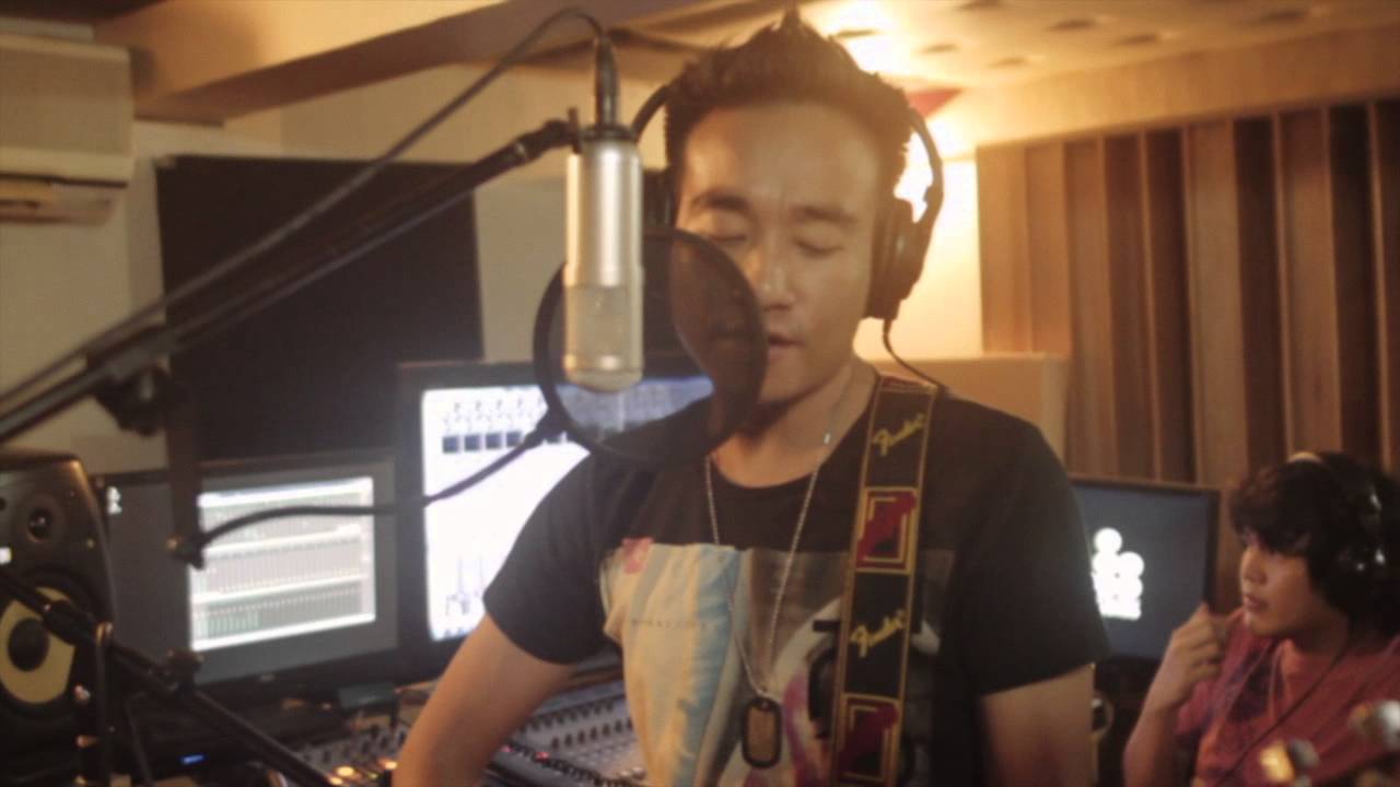 WTC 11 - It Goes On @ 1032 Studios Live