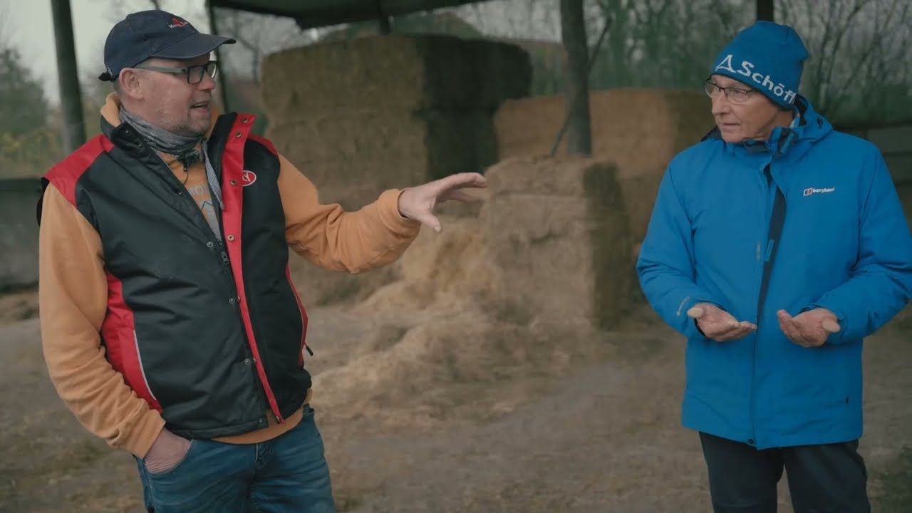 Berg Fourage Stroh-Kalk-Einstreu für Tiefboxen: Was bringt es + was ist drin? Berthold berichtet #4