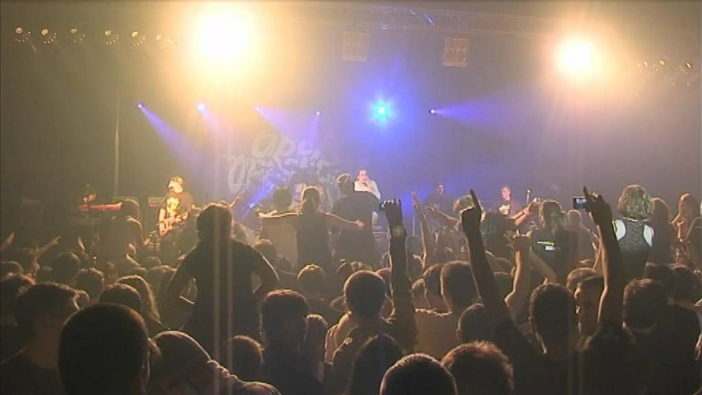 Opća Opasnost feat. Zoran Mi&scaron;ić - Tri Rijeke (Live Županja 2009)