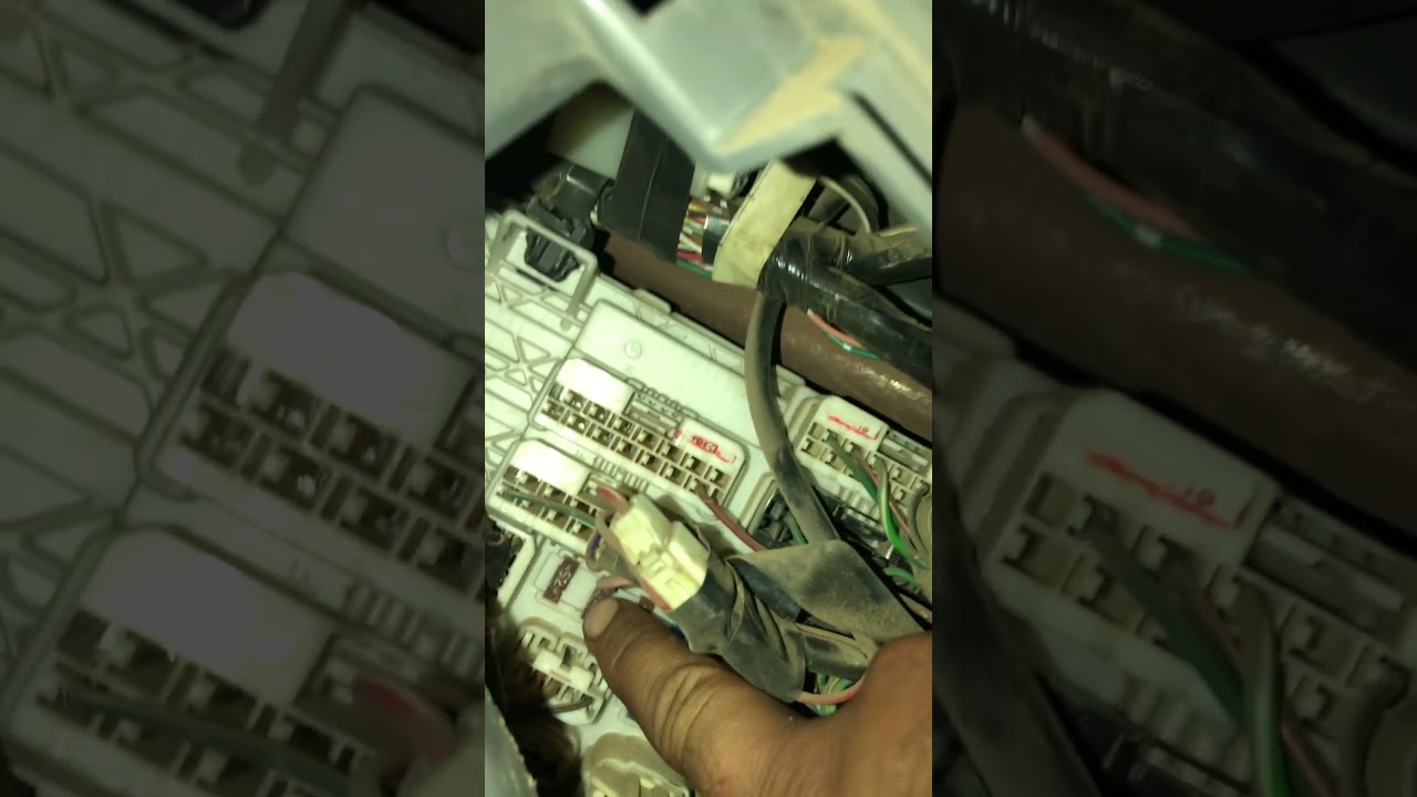Toyota Hilux AC fuse location 2006/ 2020 model #shorts