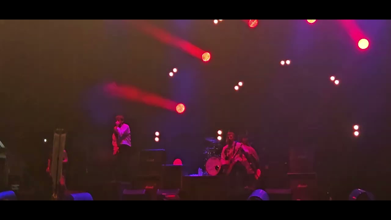 While She Sleeps - ANTI-SOCIAL live