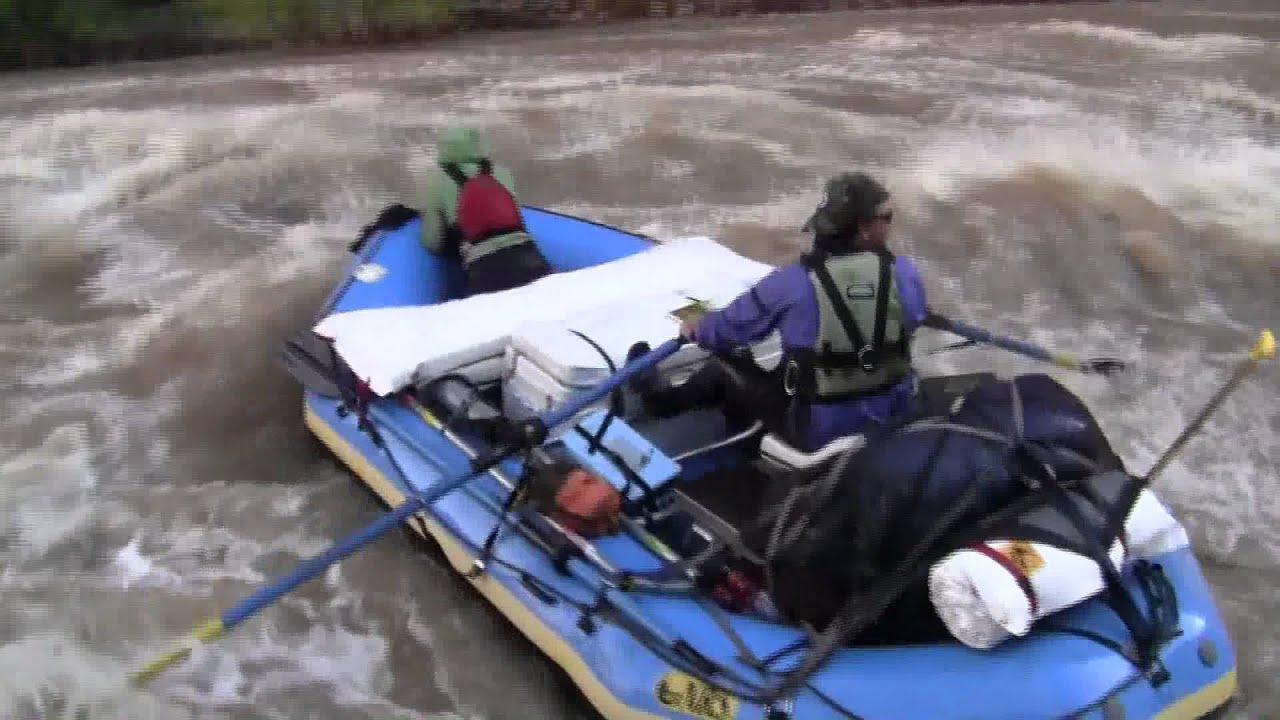 Yampa River High Water Raft Flip 2011