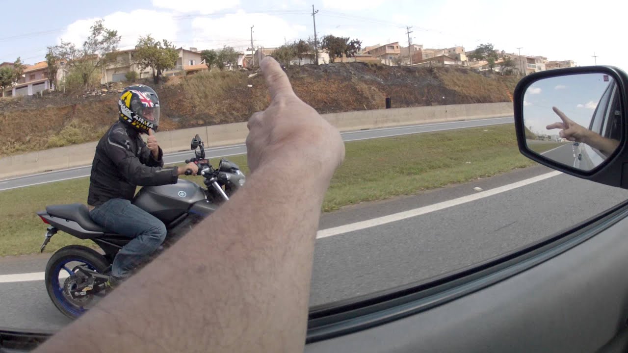 KLE621FULL EMO&Ccedil;&Atilde;O MAXIMA ENCONTRAR NO MEIO DA ESTRADA UMA XJ 6 COM MEUS PRODUTOS. AI EU CHORO.