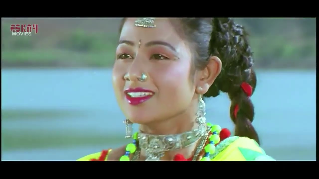 মন যে উড়ে চলে মেঘের ঐ দেশে