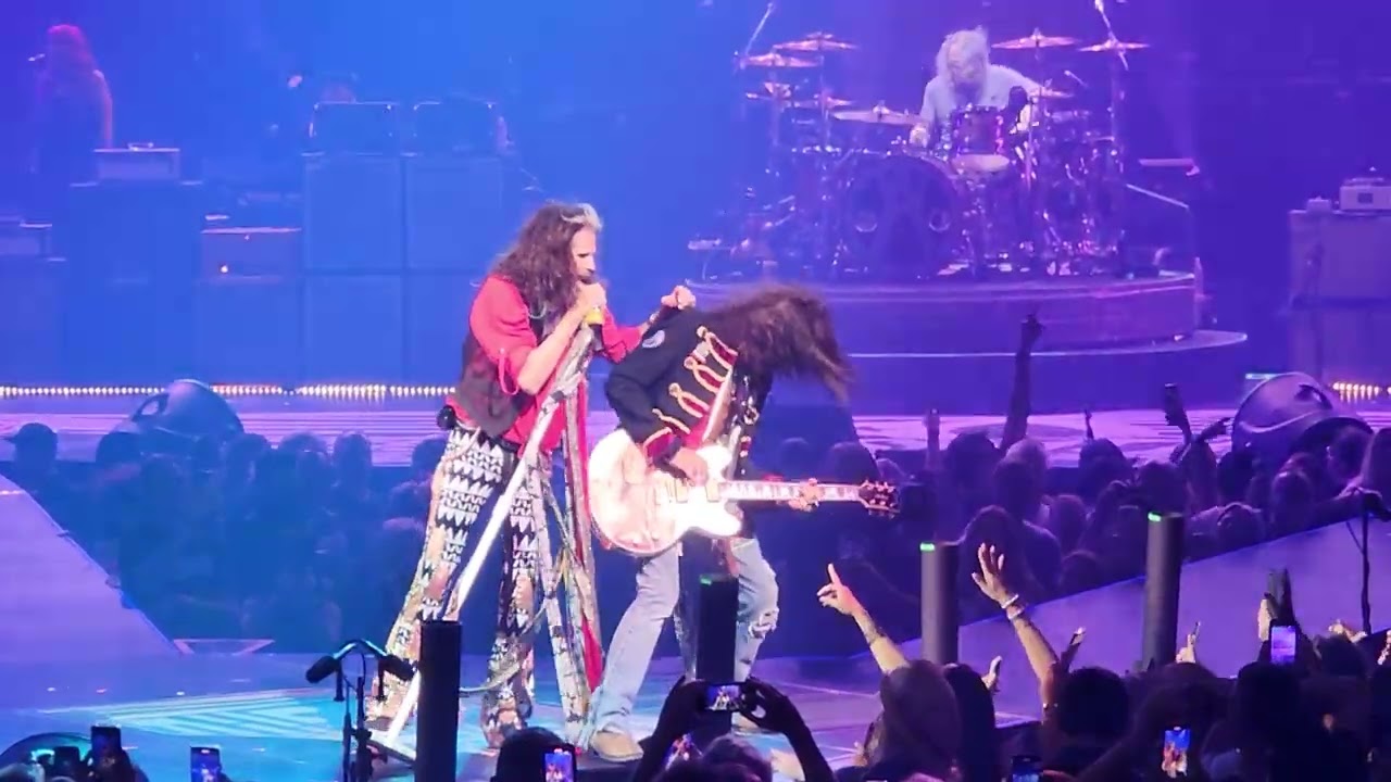 Aerosmith - Cryin' - Park MGM Las Vegas