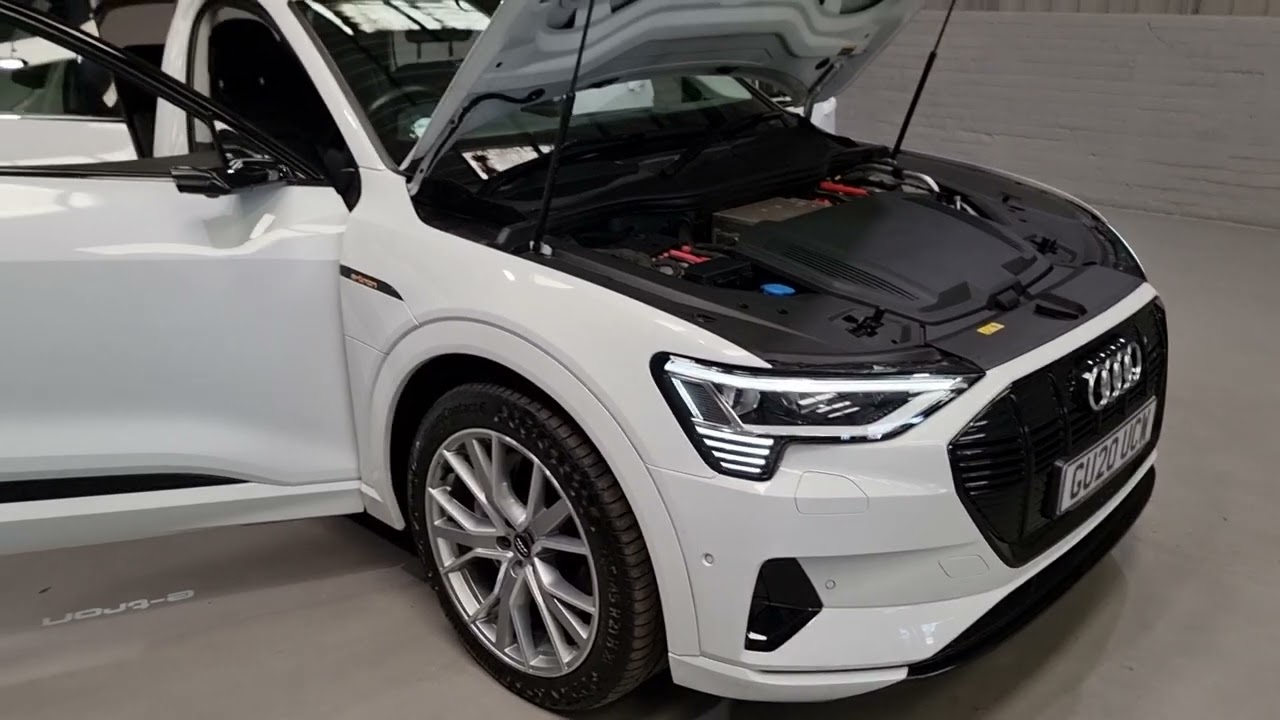 Audi E Tron Launch Edition 2020 года