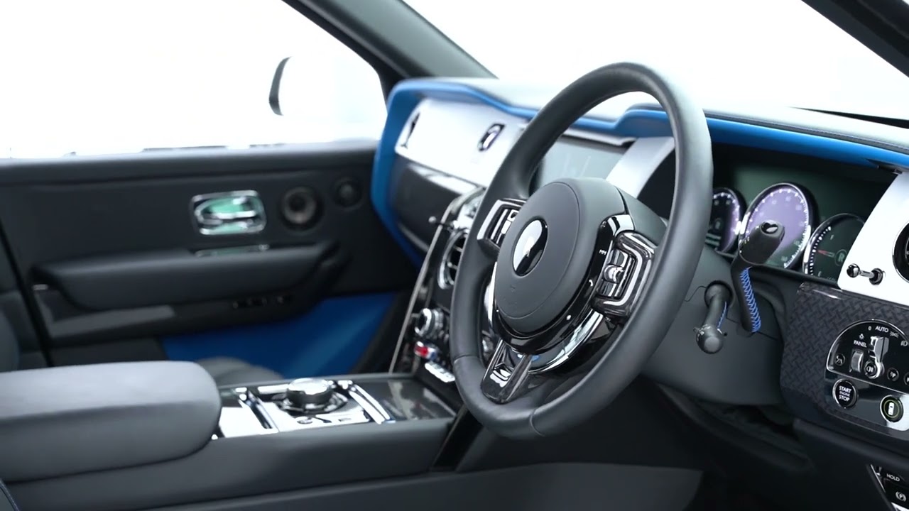 2023 Rolls Royce Cullinan in Arctic White