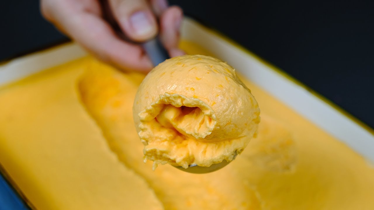 Nur 3 Zutaten &ndash; hausgemachtes Orangeneis!