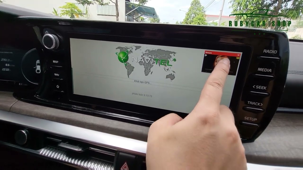 Kia K5 - K&iacute;ch hoạt m&agrave;n h&igrave;nh giải tr&iacute;, bắt Wifi xem Youtube v&agrave; nhiều ứng dụng kh&aacute;c [RUBYCAR]