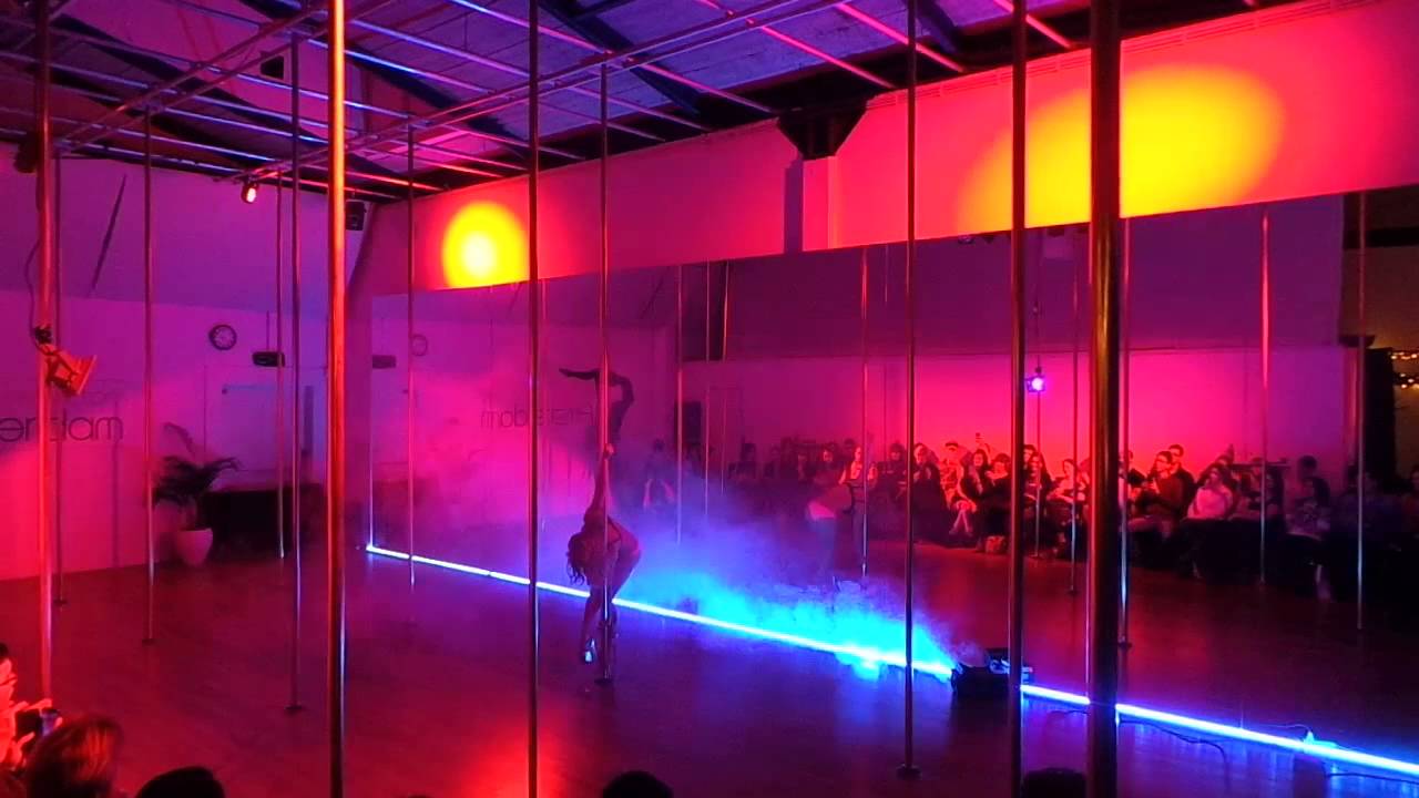 Solo Performance shownight Pole Dance Factory Amsterdam 21-12-14