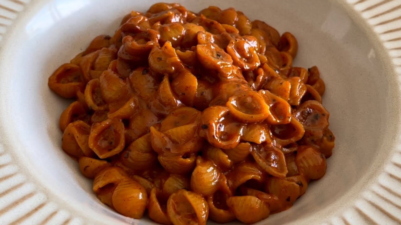 GIGI HADID’s simple spicy Creamy Tomato Pasta Recipe.