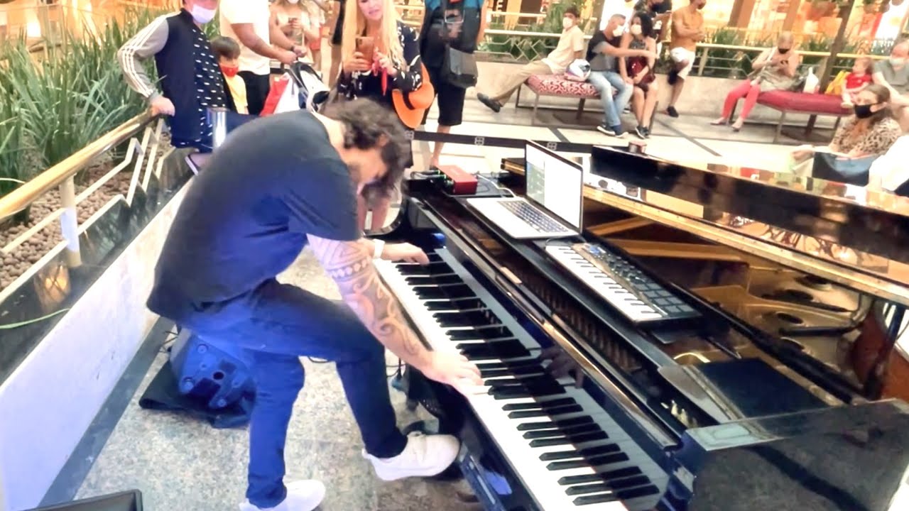 Lady Gaga Bad Romance (Piano Shopping Mall)
